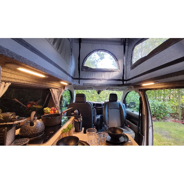 Menhert Holiday Hopper Elektrische Camper Huren 001