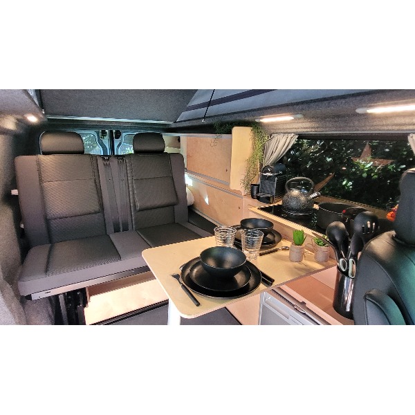 Menhert Holiday Hopper Elektrische Camper Huren 001